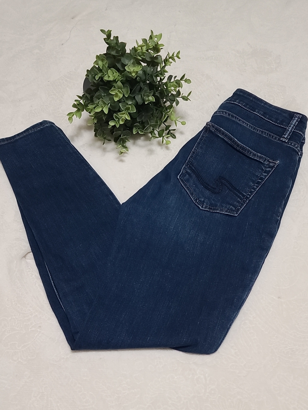 Silver Jeans Avery High Rise Skinny Jeans Dark Wash Size 27